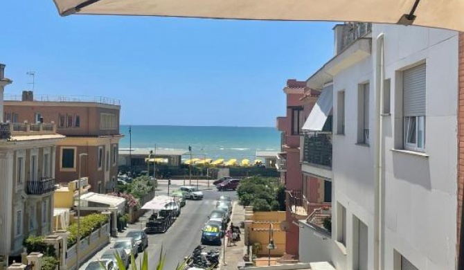 Ostia Bed and Beach