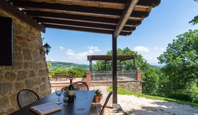 Chic Farmhouse with Hill View in Fratticiola Selvatica Italy