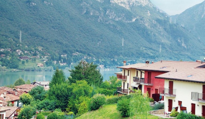 Gorgeous Holiday Home near Idro with Private Terrace