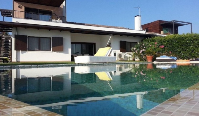 Beautiful Villa With Private Pool - Isola Albarella