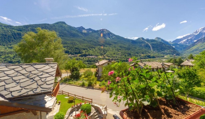 Luxury New Renovation Mont Blanc Views