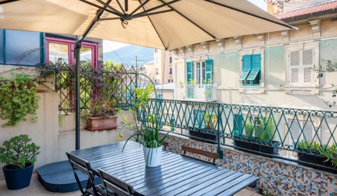 Bastione Central Apt with Charming Terrace