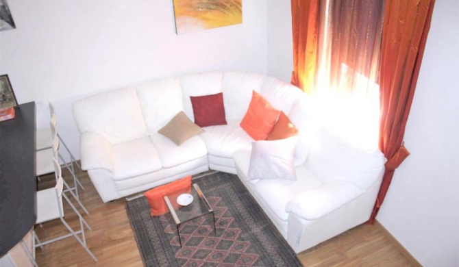 One bedroom appartement with terrace and wifi at La Spezia