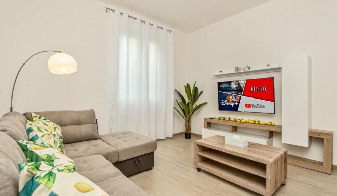 [LA SPEZIA] - New Home With Netflix & Free Parking