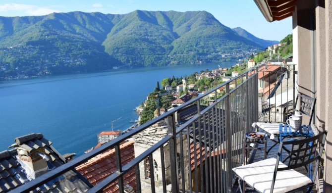 Romantic home whit beautiful view lake of Como and Villa Oleandra