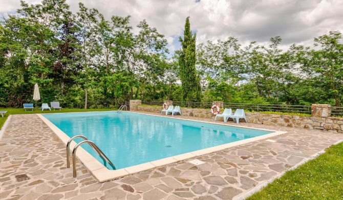 Cozy Aparment in Greve in Chianti with Swimming Pool